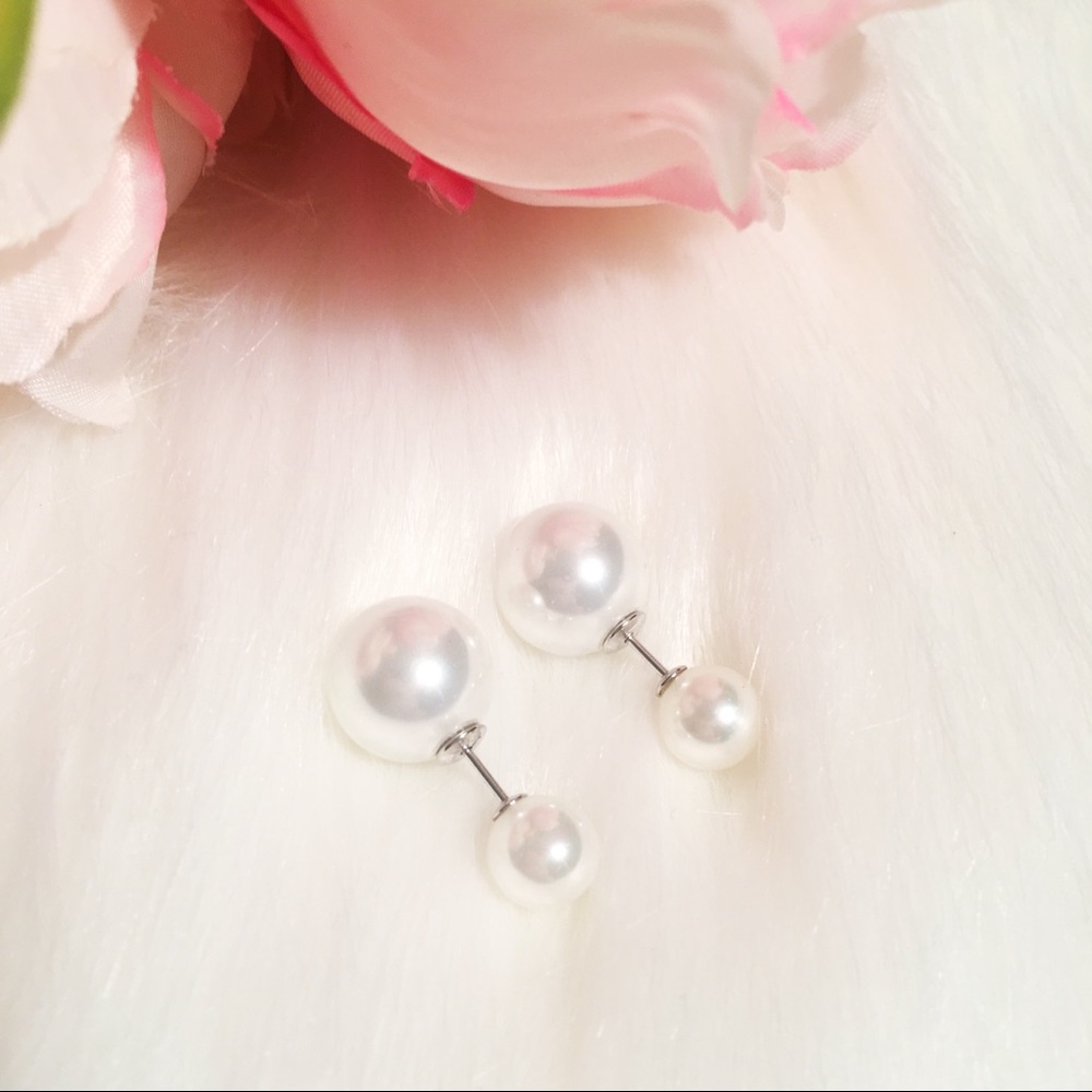Double pearl earrings!